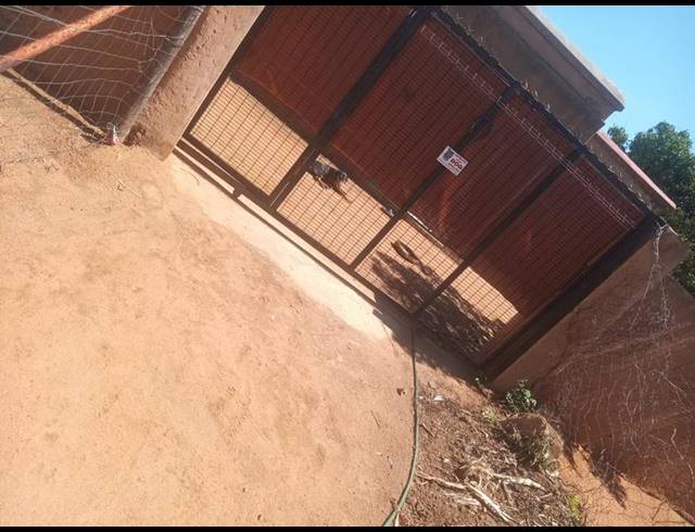 2 BEDROOM HOUSE FOR SALE IN MABOPANE UNIT B
